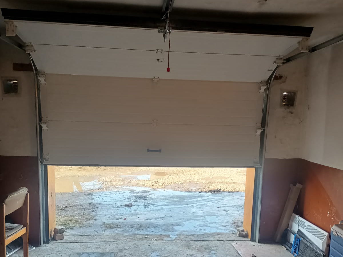 Секционные ворота DoorHan в Таразе с установкой